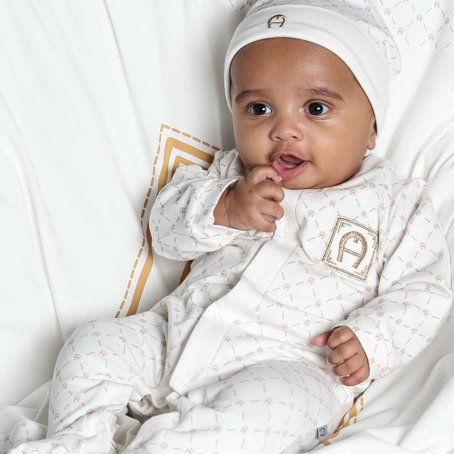 أفرول بالشعار باللون العاجي, 1, hi-res