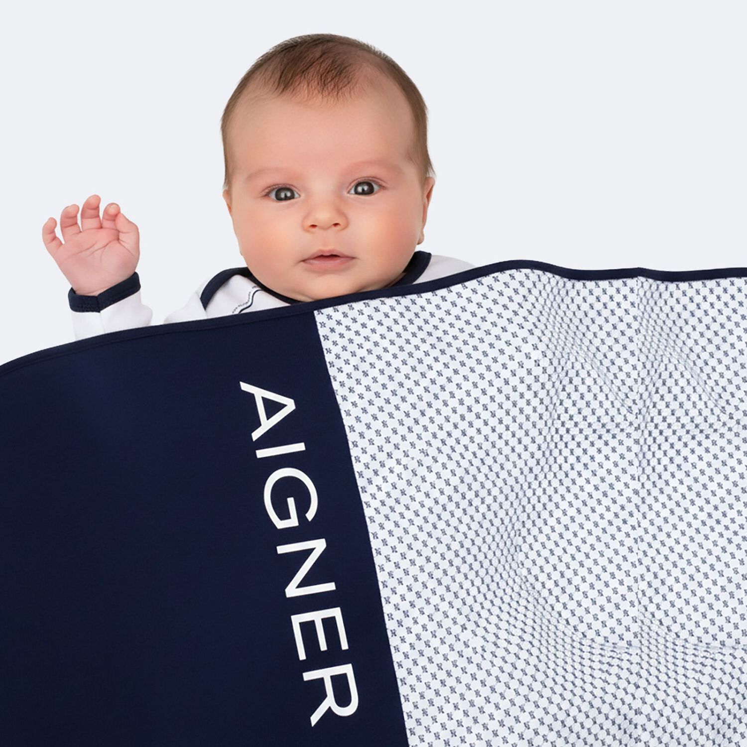 Baby Boys White & Navy Blue Logo Blanket, 2, hi-res