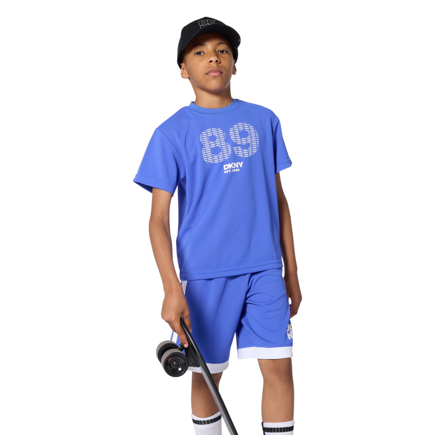 شورت بالشعار باللون الازرق والابيض , 1, hi-res