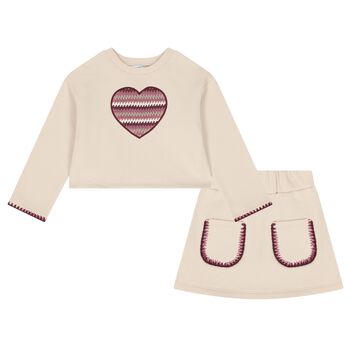 طقم تنورة باللون بيج للبنات مزين بقلوب