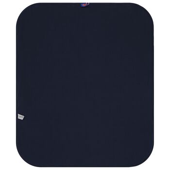 بطانية بشعار باللونين الأبيض والأزرق الداكن للأولاد 