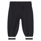 طقم بدلة رياضية للأولاد بشعار جوردان باللونين الأبيض والأسود (3 قطع), 1, hi-res