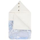 عش أطفال ذكور مع خريطة جغرافية باللونين العاجي والأزرق, 1, hi-res