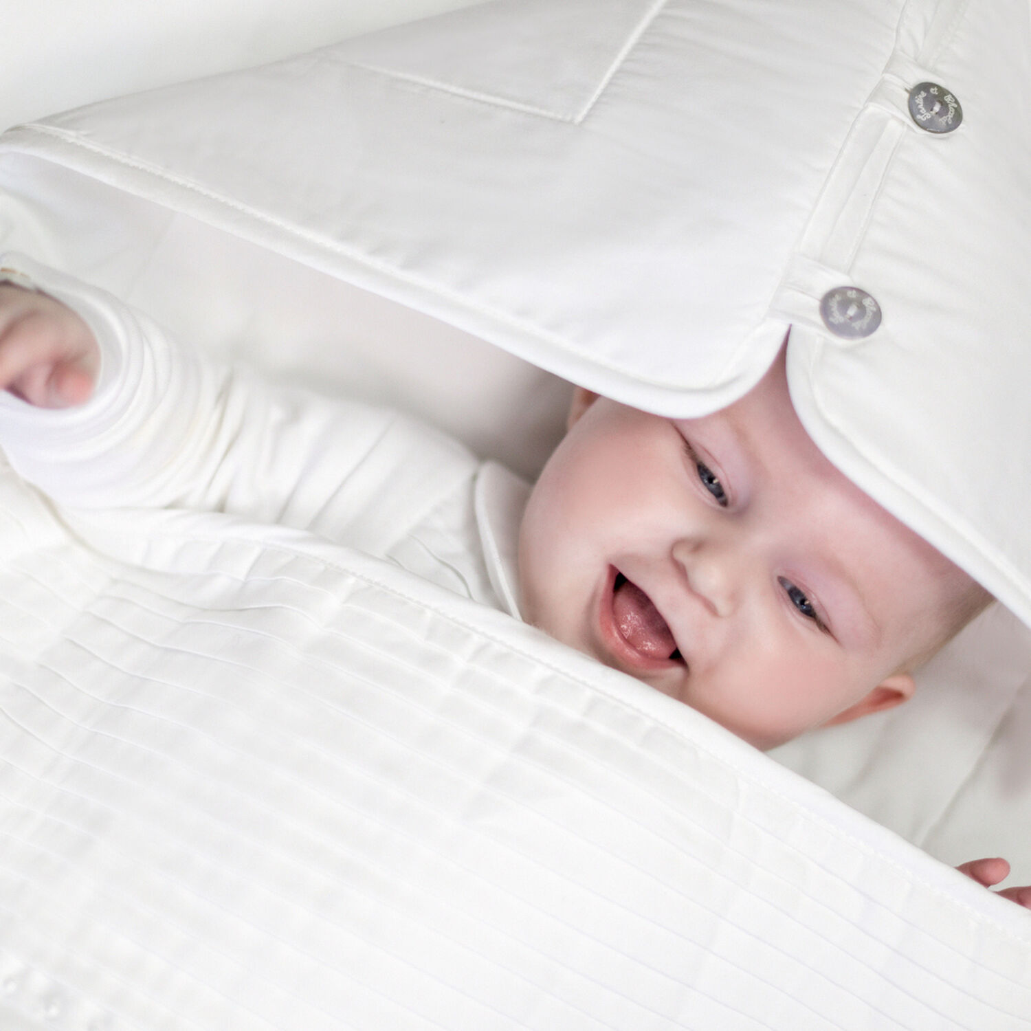 White Logo Baby Nest, 1, hi-res image number null