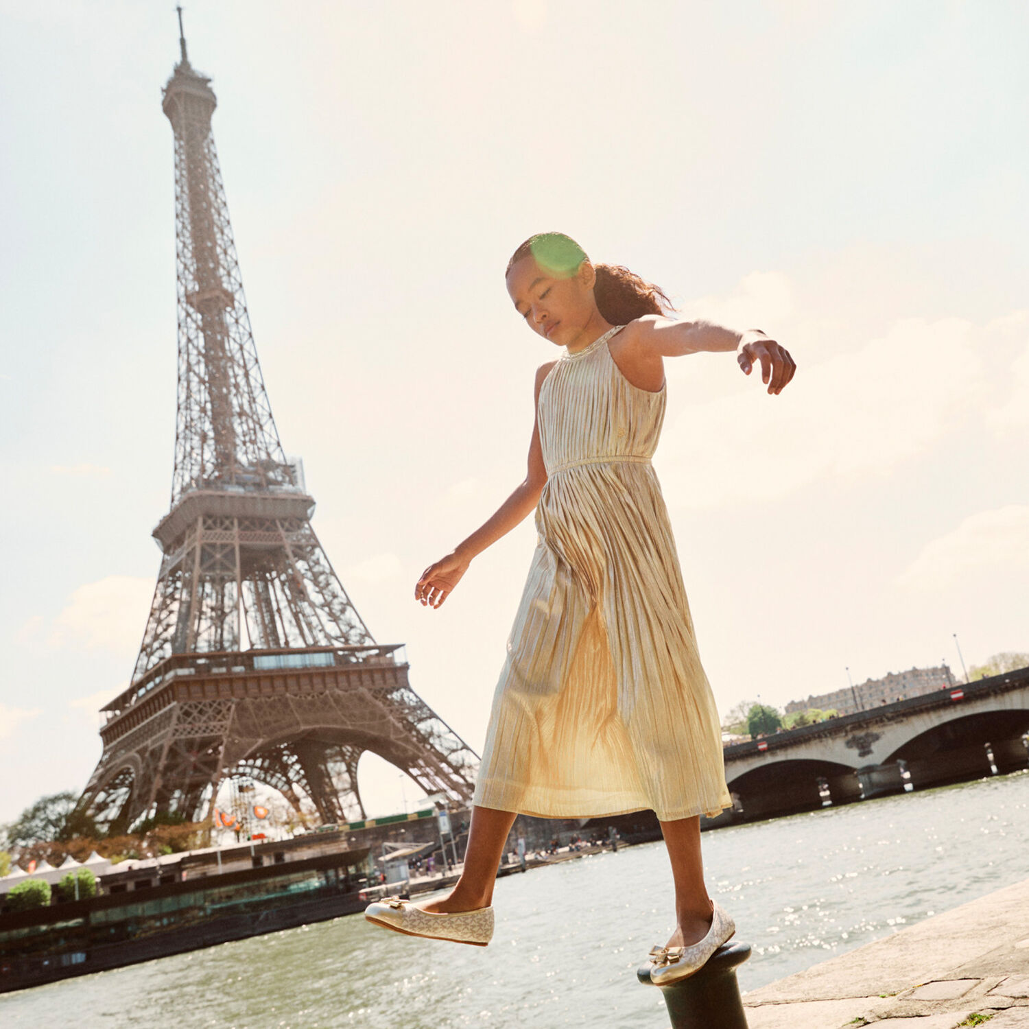 حذاء بنات باليرينا بالشعار باللون الذهبى, 1, hi-res image number null