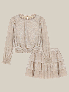 Outfits & Sets